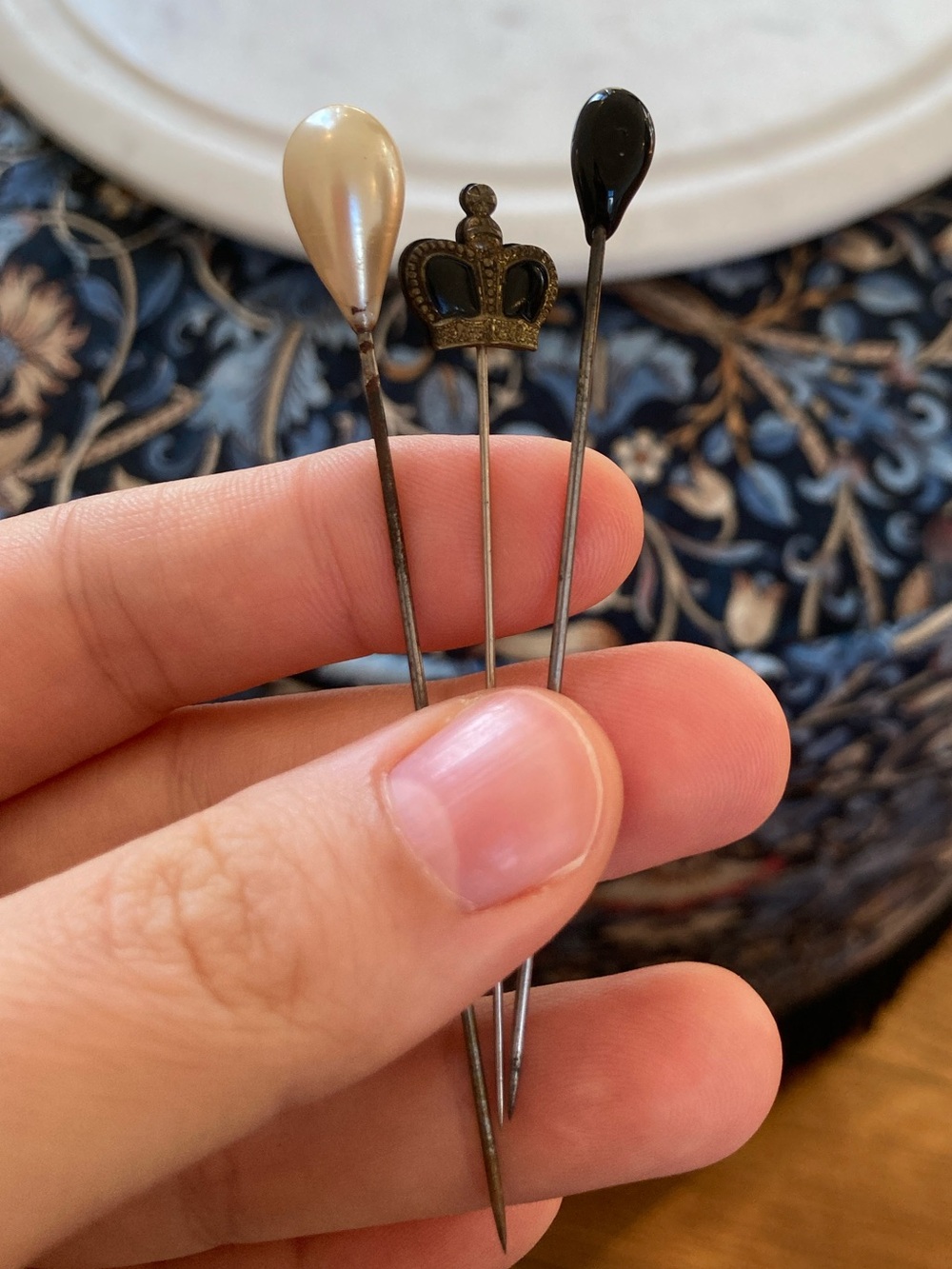 Antique Black Enamel Crown, Black Glass & Glass/Faux Pearl Hat Pins - Picture 6 of 11